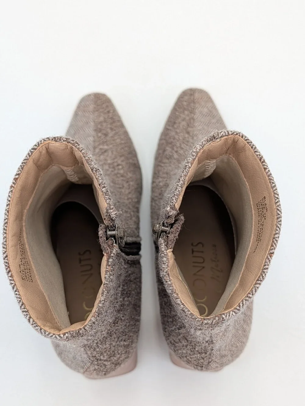 Coconuts by Matisse Sz 7 Herringbone Tweed Stacked Block Heel Ankle Booties